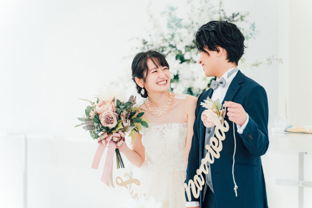 婚活パーティーと結婚相談所どちらが良い？婚活のプロが違いと選び方を解説